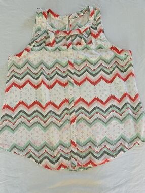 Candie's  Chevron and Diamond  Print Sleeveless Top. Womens Size XL